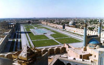 ميدان امام واقع در شهر اصفهان